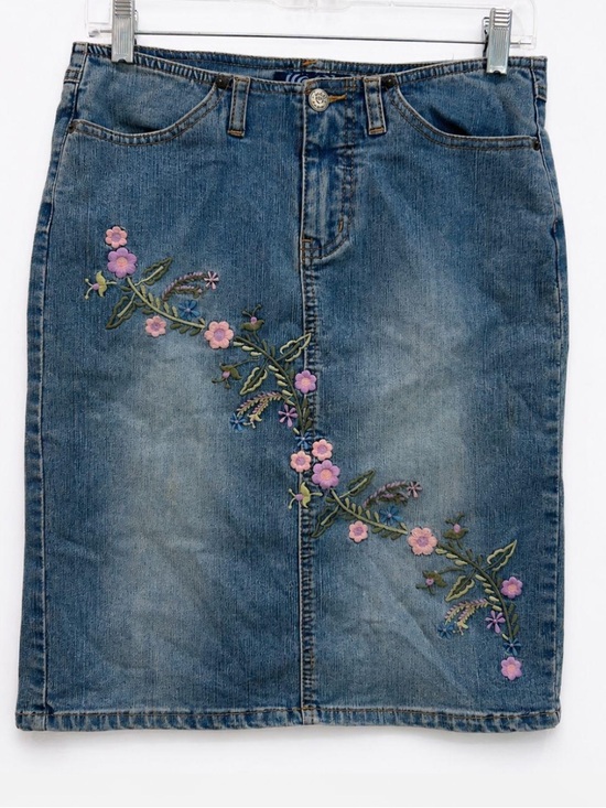 Angels Dresses & Skirts - Vintage Y2K Boho Fairycore/Fairy Midi Skirt Embroidered Size 4 Denim Jean
